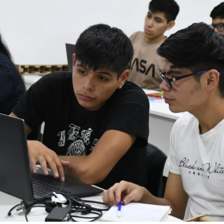 MUNICIPALIDAD DE SALTA: La Escuela de Emprendedores capacitó a más de 100 mil personas en dos años de gestión