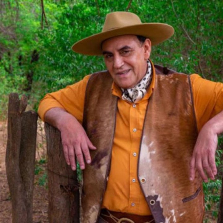 Chaqueño Palavecino: malas noticias tras sacarse una foto con Javier Milei