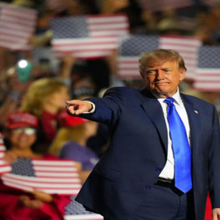 Trump defiende guerra con Irán, critica a demócratas y promete dividendo en convención republicana