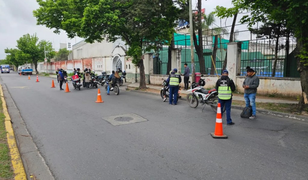 MUNICIPALIDAD DE SALTA.: Siguen los operativos: en enero se secuestraron 586 vehículos y se labraron 5480 actas