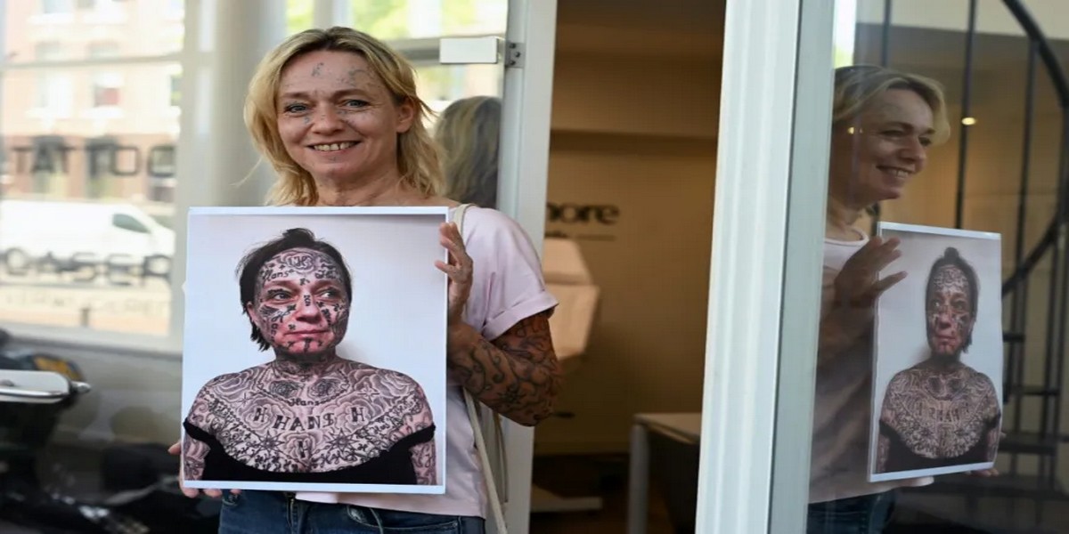 Mujeres tatuadas a la fuerza en Países Bajos