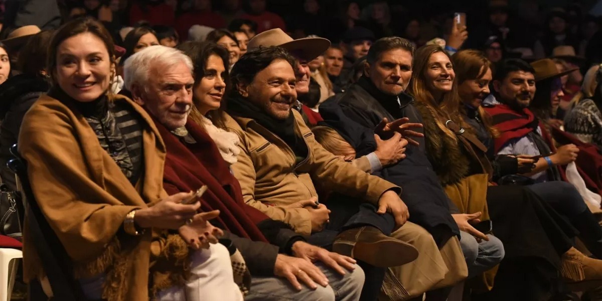 Sáenz compartió con miles de familias el tradicional Festival de la Doma y Folclore en San Lorenzo