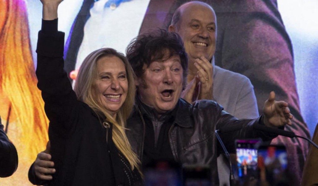 Wall Street Journal y el Financial Times criticaron duramente a Karina Milei