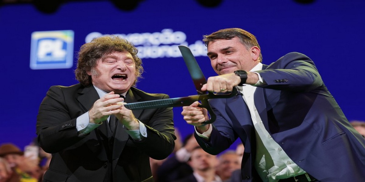 El peronismo sonríe y la libertad avanza con un silencio sepulcral