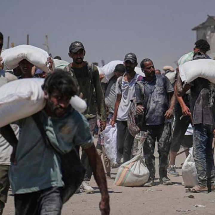 Los palestinos denuncian que la ayuda humanitaria no llega a la población de Gaza