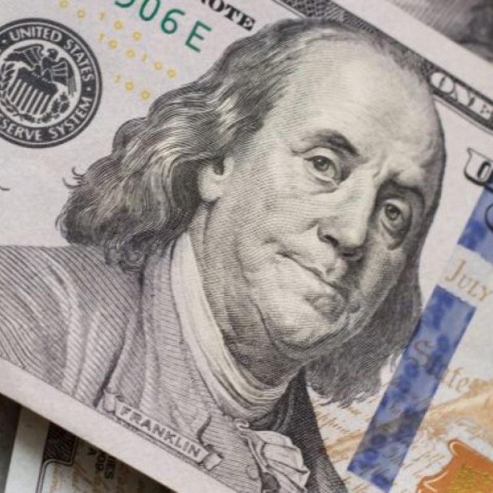 Vuelve a subir con fuerza el dólar: cuál es el nuevo precio que hoy anticipan en cuevas virtuales