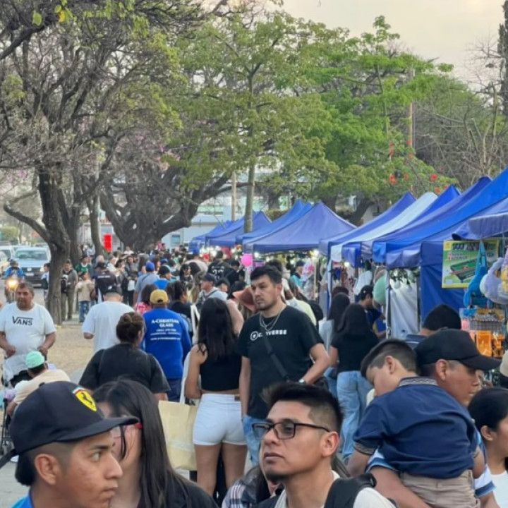 MUNICIPALIDAD DE SALTA: Miles de personas disfrutaron de la Feria del Milagro en el parque San Martín