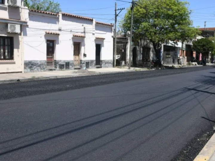 MUNICIPALIDAD DE SALTA: Renuevan la calzada en la calle Mendoza al 1.400